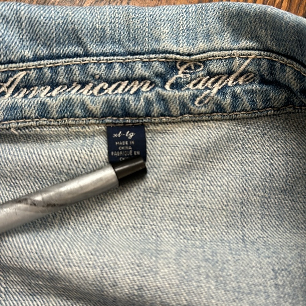 American Eagle 100% Cotton Distressed Denim Jean Jacket, XL - Picture 9 of 11
